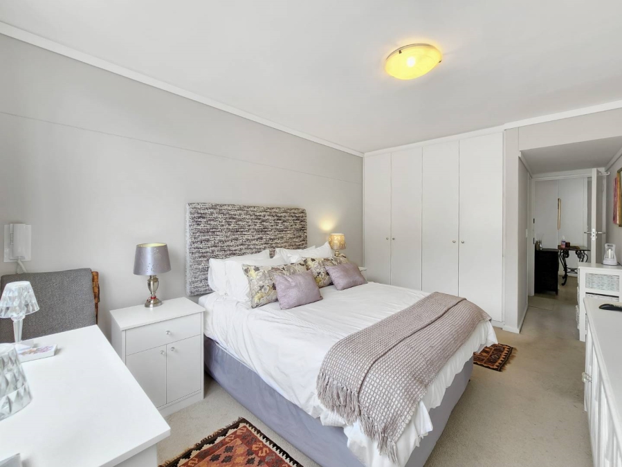 To Let 2 Bedroom Property for Rent in Three Anchor Bay Western Cape